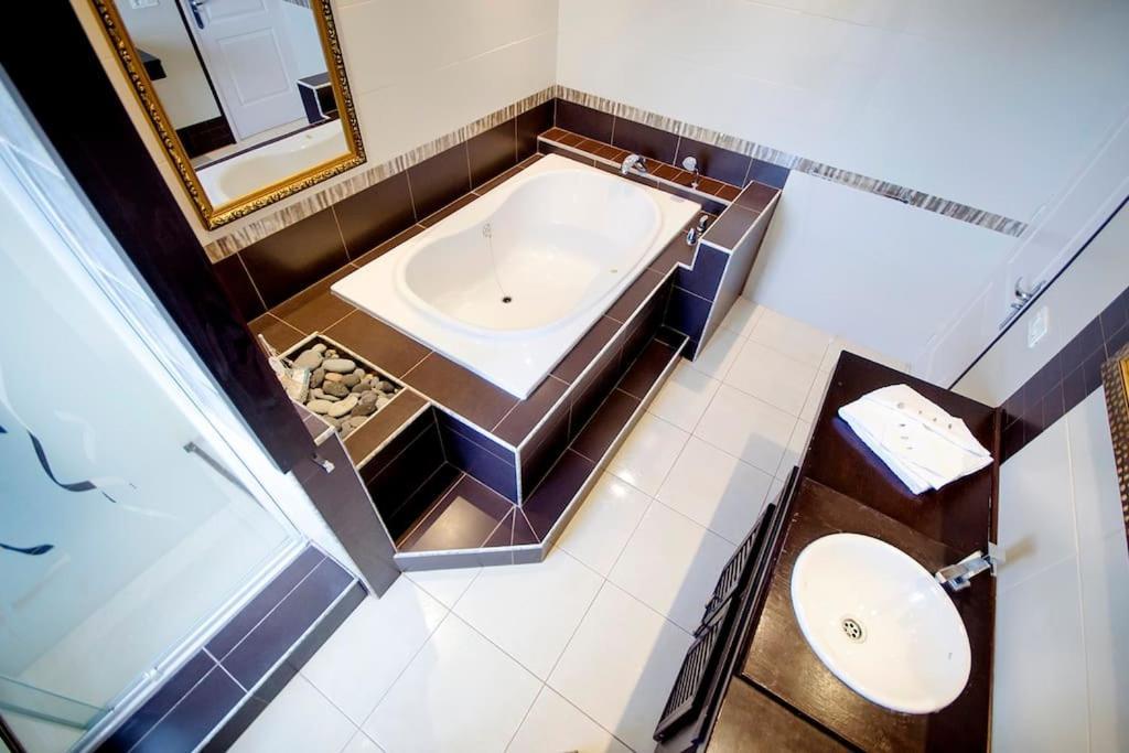 Luxe Villa With Private Pool, Jacuzzi And Spectacular Views Costa Adeje  Exterior foto